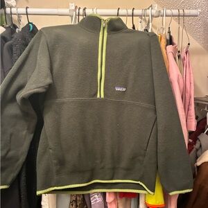 Patagonia Men's Olive Green Sweater Synchilla